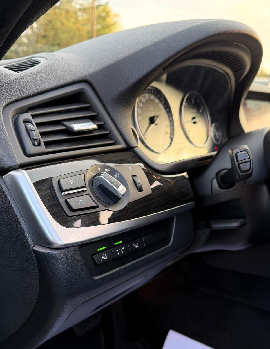 BMW 530d T°M-PAKET°PANO°BI XENON°HUD°ALCANTARA°AHK°