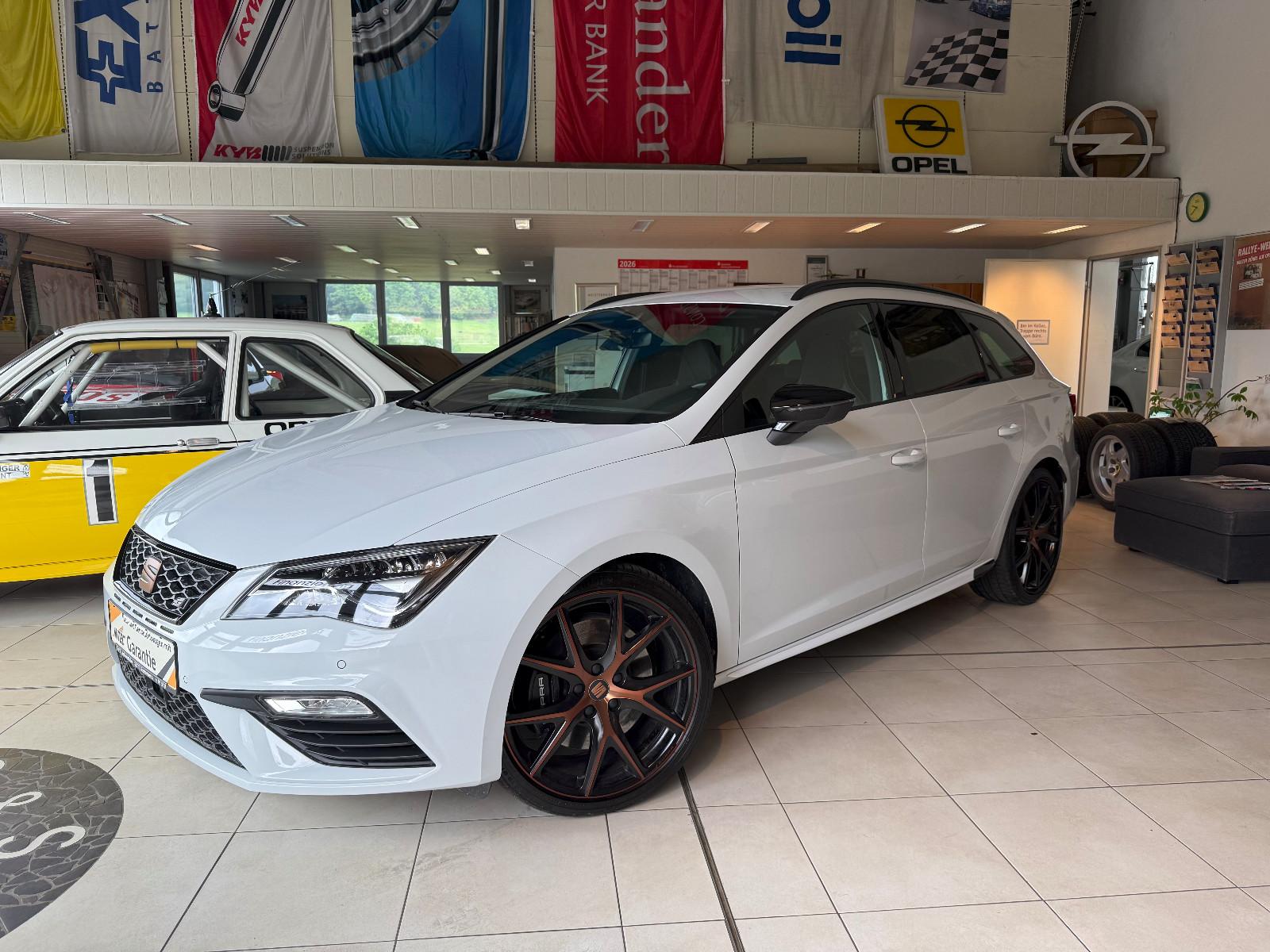 Seat Leon ST Cupra 300 4Drive *WENIG KM*SCHALENSITZE*