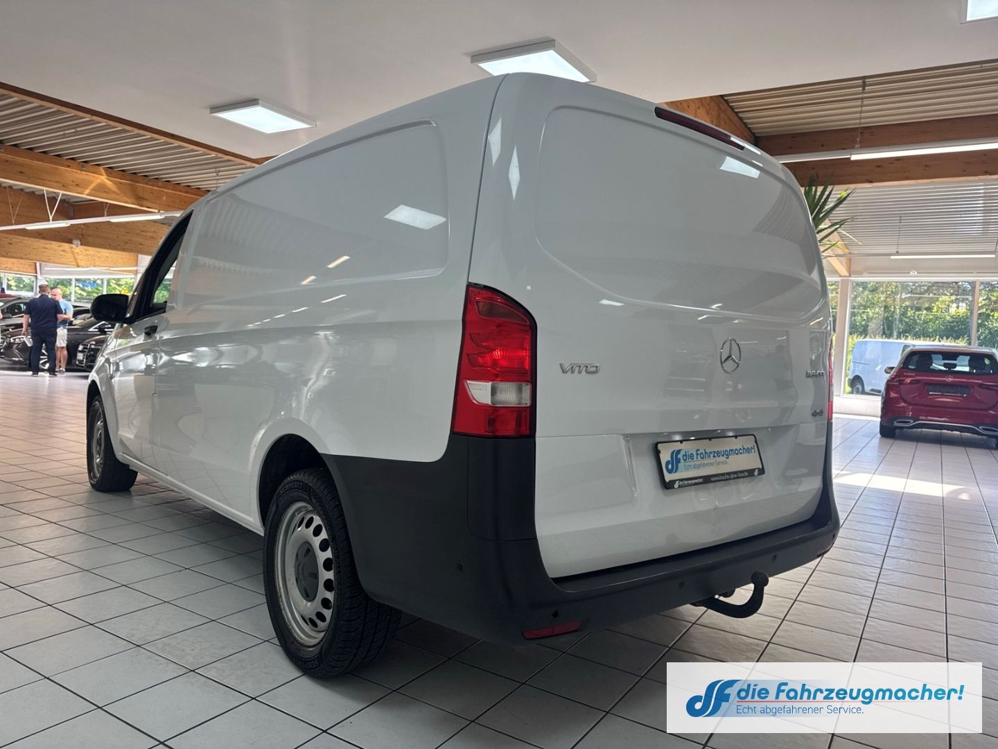 Fahrzeugabbildung Mercedes-Benz Vito Kasten 116 CDI 4x4 lang AHK Navi DAB *EXPOR