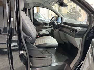 Ford Tourneo Custom 2.0 EcoBlue L1 Titanium