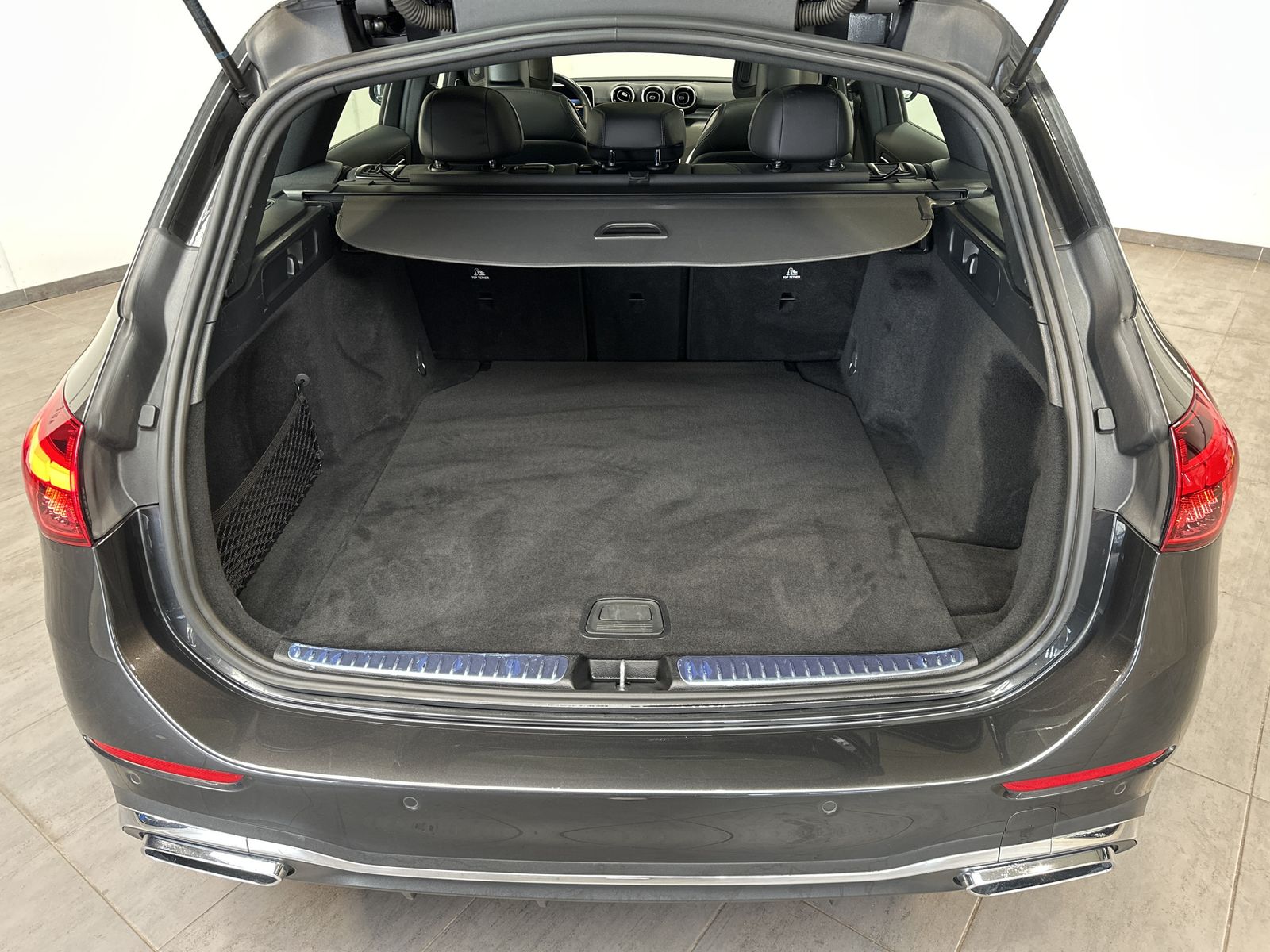 Fahrzeugabbildung Mercedes-Benz C 220d T AMG-Line NAV+LED+ACC+PANO+DISTRONIC+VC