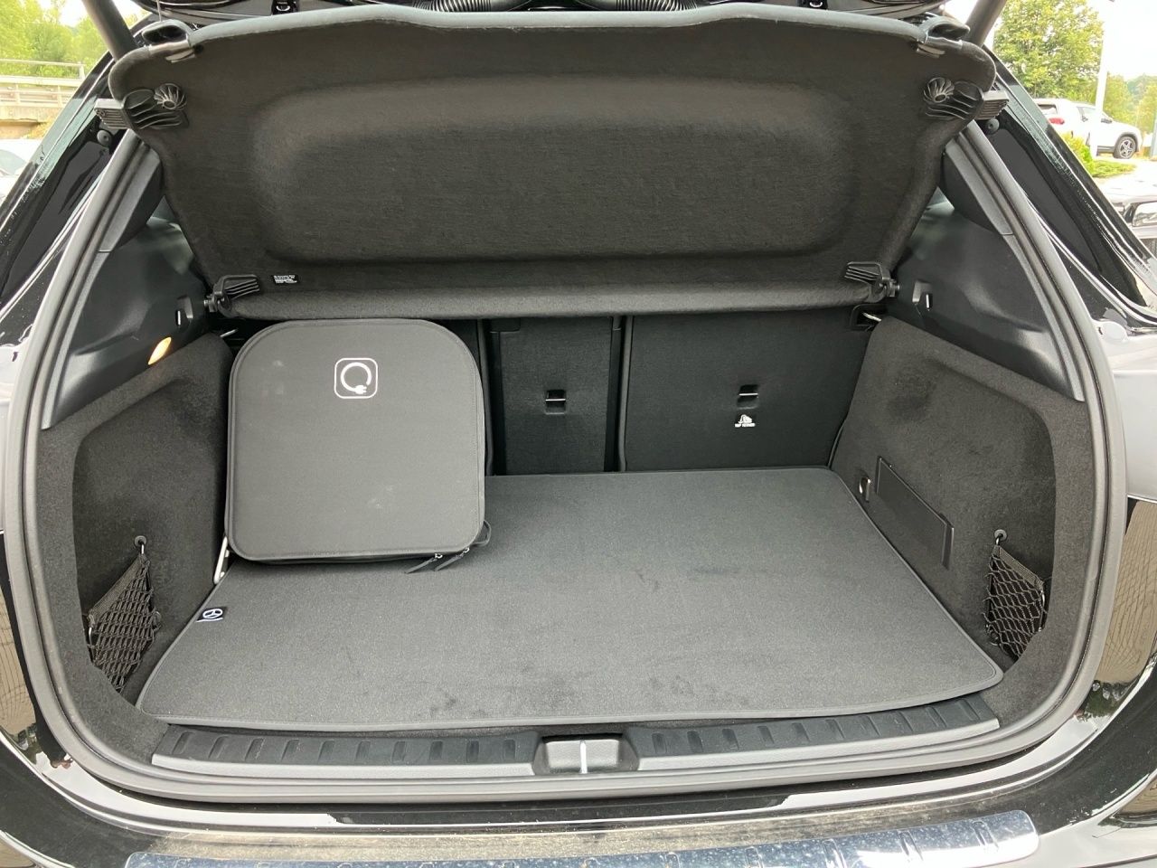 Fahrzeugabbildung Mercedes-Benz EQA 250+ BONUS+PANO+AMBIENTE+LENKRADHEIZ+KAMERA+