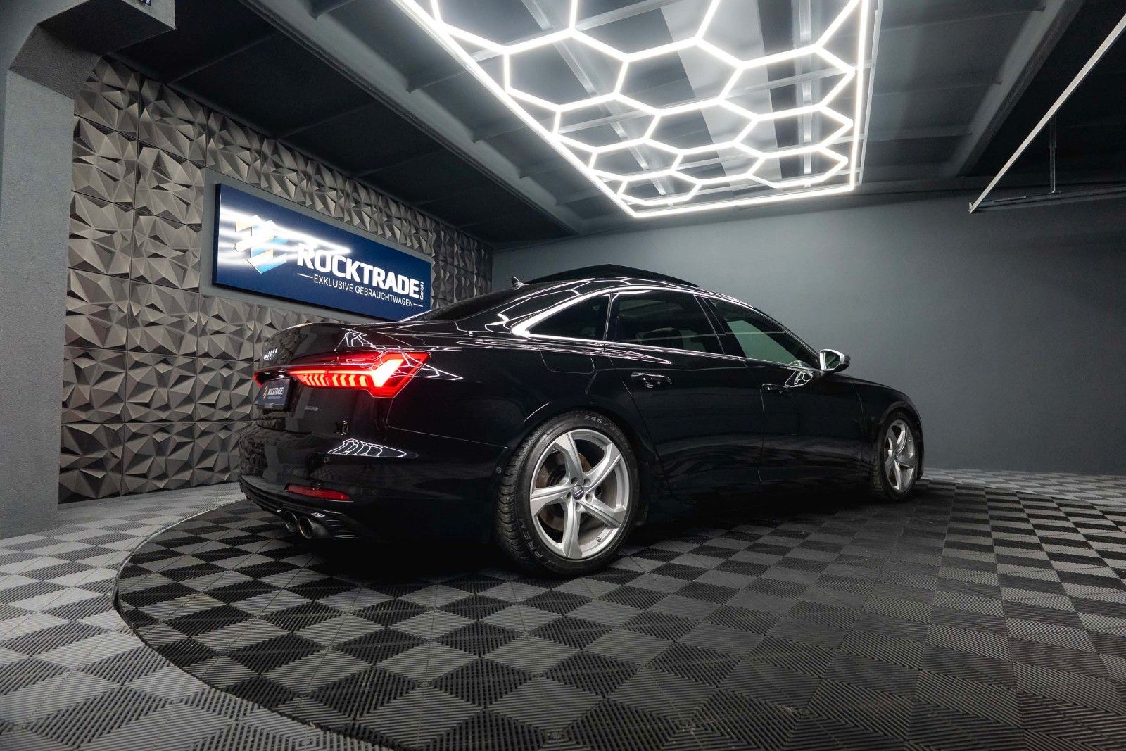 Fahrzeugabbildung Audi A6 55 TFSI quattro S-Line Plus *ACC*Pano*LED*DAB