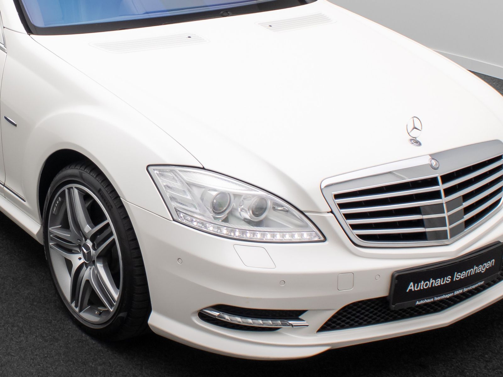 Fahrzeugabbildung Mercedes-Benz S 500 4MATIC AMG-Line Kamera Massage HiFi 19Zoll