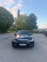 Mercedes-Benz E300  - Mercedes-Benz 300: 300e
