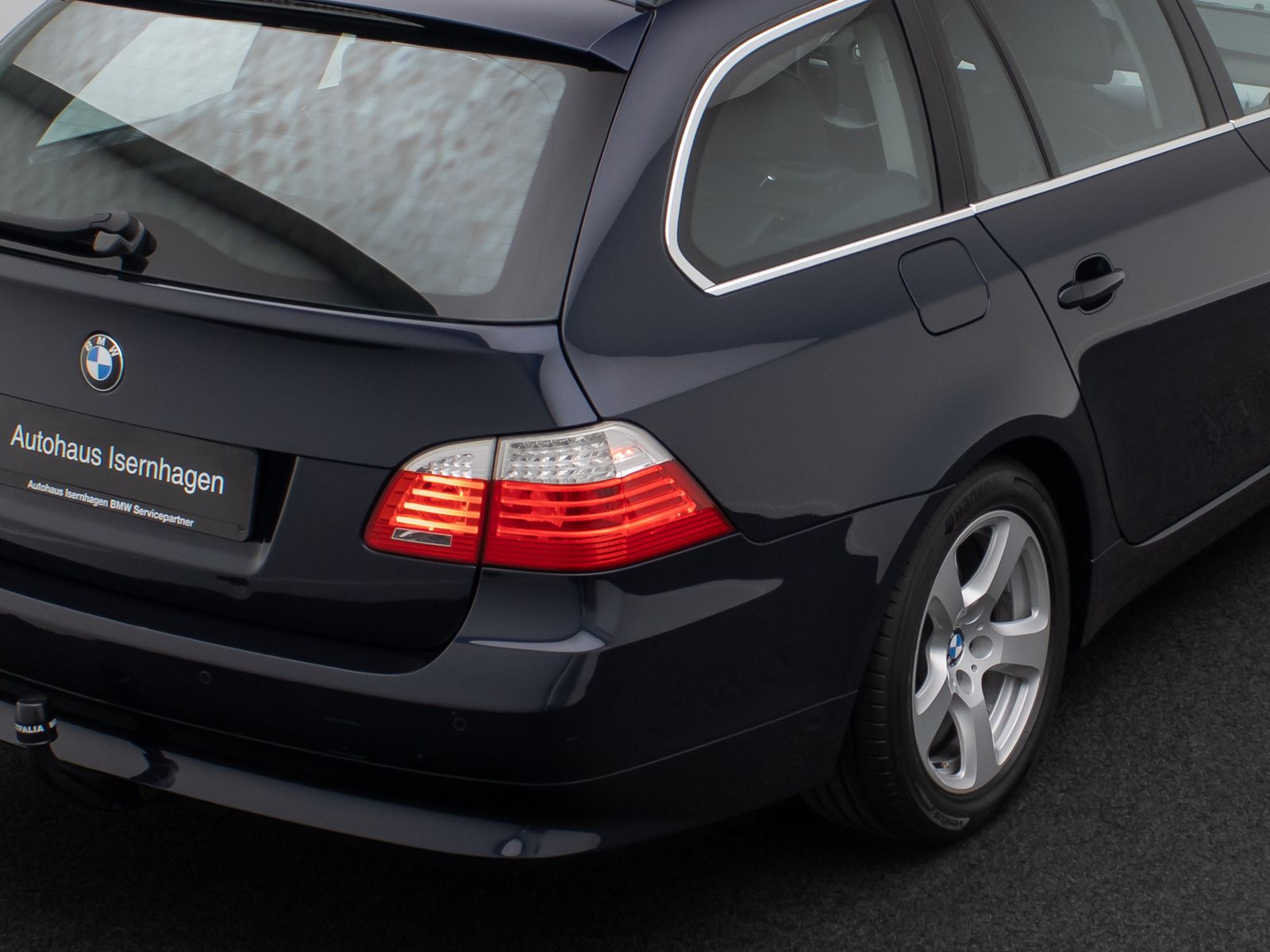 Fahrzeugabbildung BMW 520d Special Edition PDC NaviPro Memory Tempomat