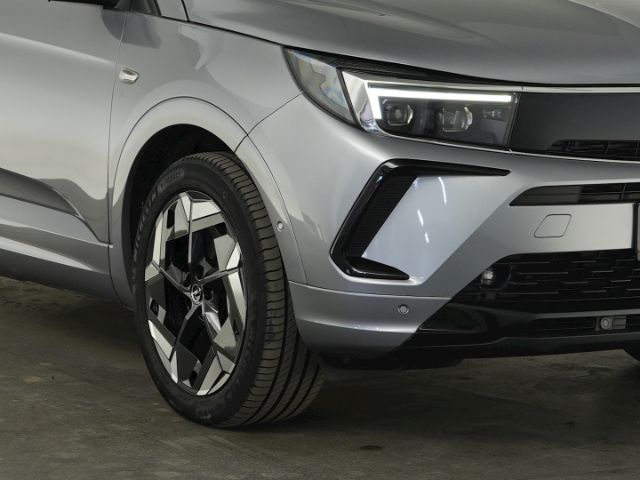 Grandland GSe PHEV 4X4 AT+AHK+NACHTSICHT+NAVI+36