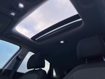 Hyundai Kona Elektro Kam.+LED+SHZ+ACC+LM+PDC+SpurH+AUT