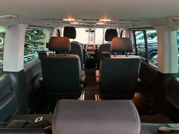 MYAUTOCENTER – Gebraucht- und Jahreswagen mit Werkstattservice in Pfaffenhofen Volkswagen T6 Multivan Comfortline 4Motion *WLAN*Klima*Navi