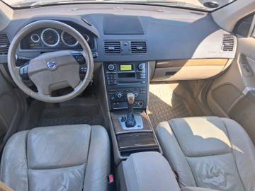 Volvo XC90 - 11