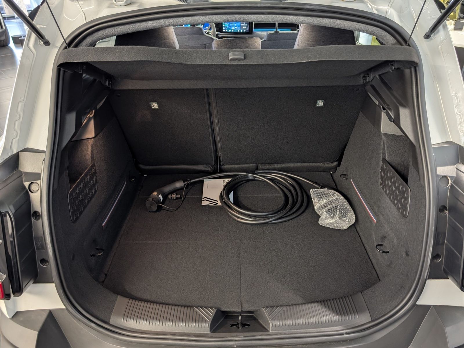 RENAULT R 4 E-Tech Elektrisch Techno 150 Comfort Range – Bild 5