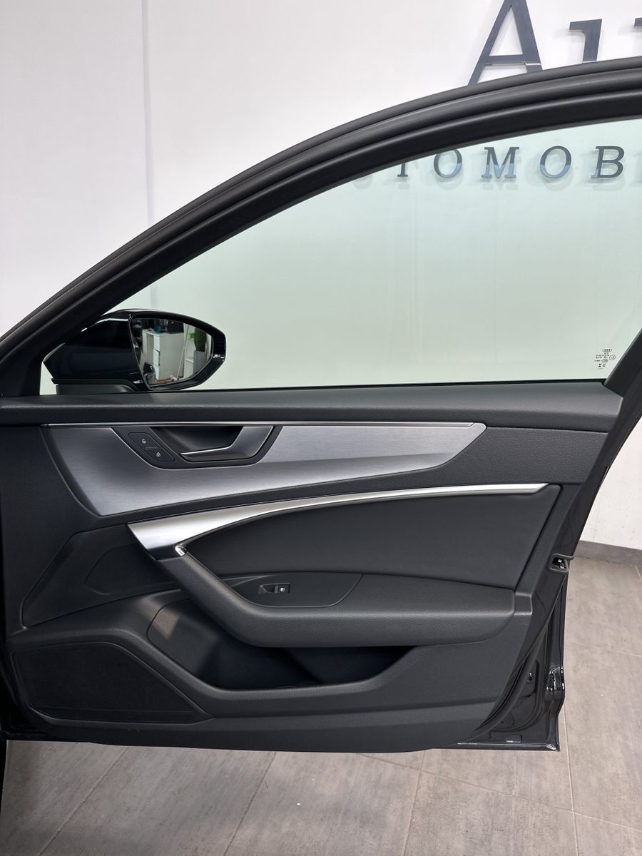 Fahrzeugabbildung Audi A6 Avant 45 TDI Qu S-Line Black NAV+LED+VCOCK+PP