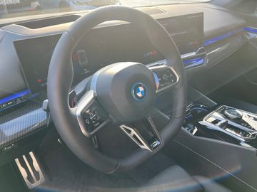 BMW i5 eDrive40 *IM KUNDENAUFTRAG* M Sportpaket