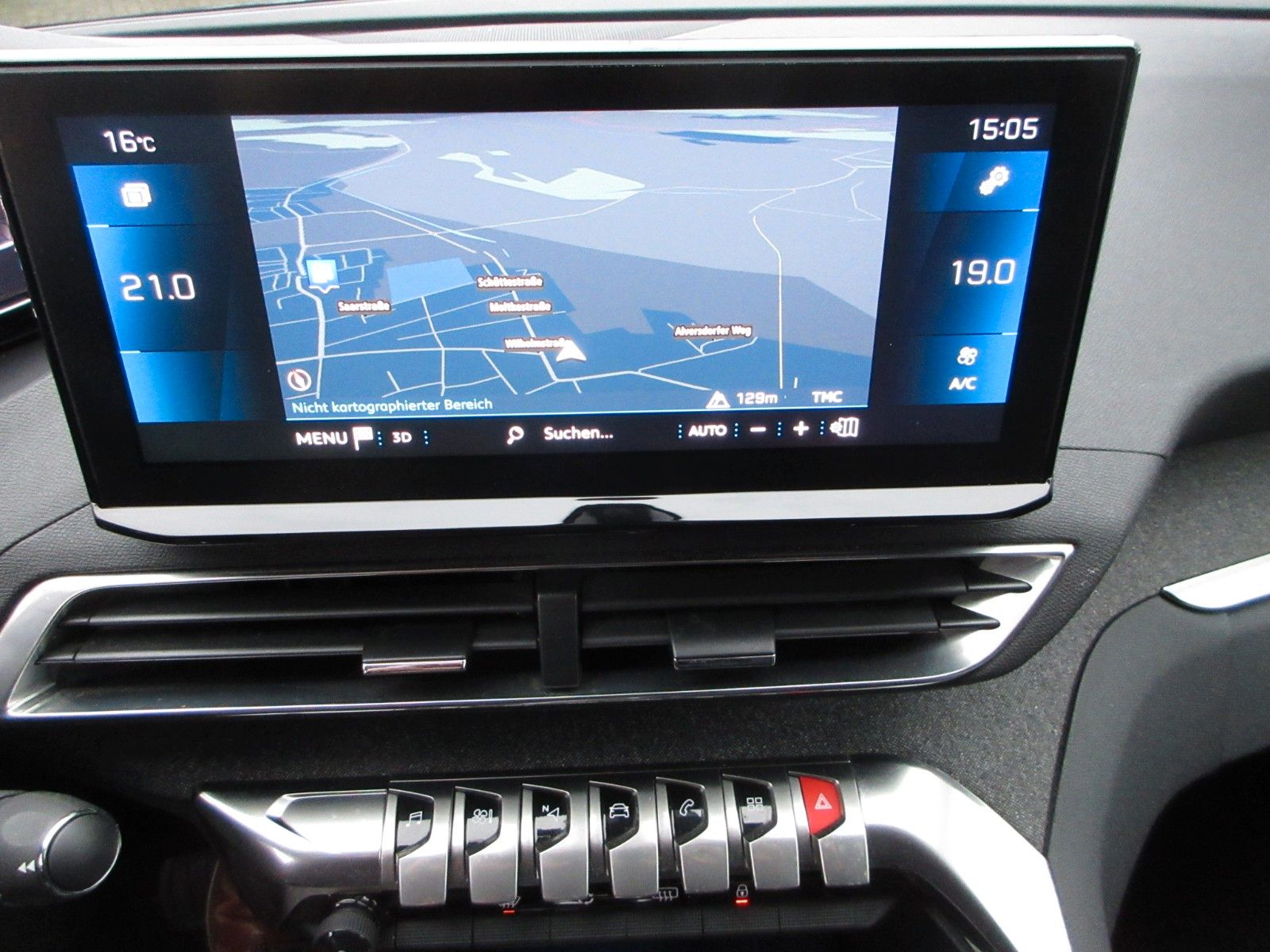 Fahrzeugabbildung Peugeot 5008 Allure Pack 1.5D LED/NAVI/AHK/PDC/R´CAM