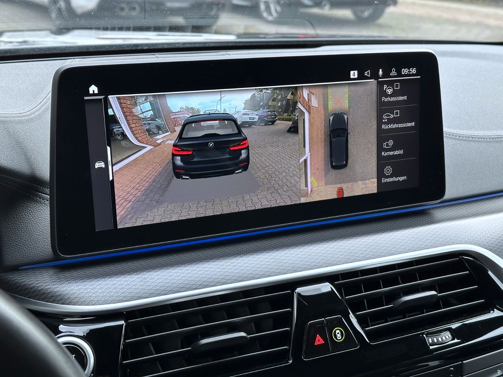 Fahrzeugabbildung BMW 530d M Sport*Pano*HuD*StzKlima*HK*DrvAsst+*Laser