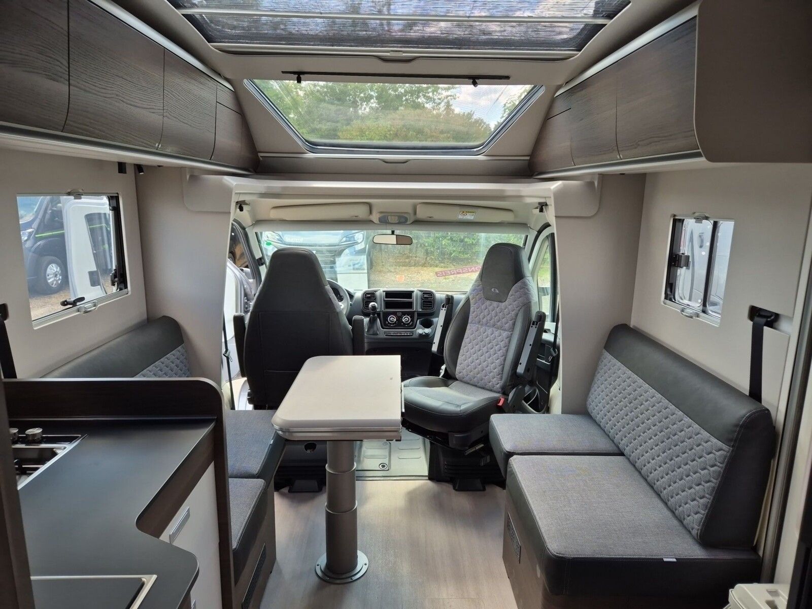 Fahrzeugabbildung Adria Coral Supreme 670 DL Markise,Radio,RFK,Alde,LED