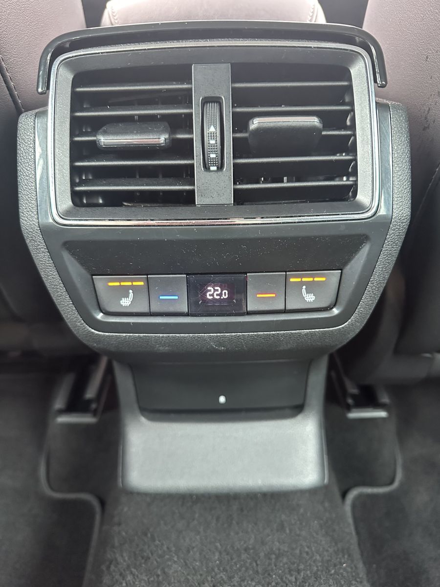 Fahrzeugabbildung SKODA Kodiaq 4x4 Style NAV+MATRIX+ACC+STANDHEIZUNG+VC