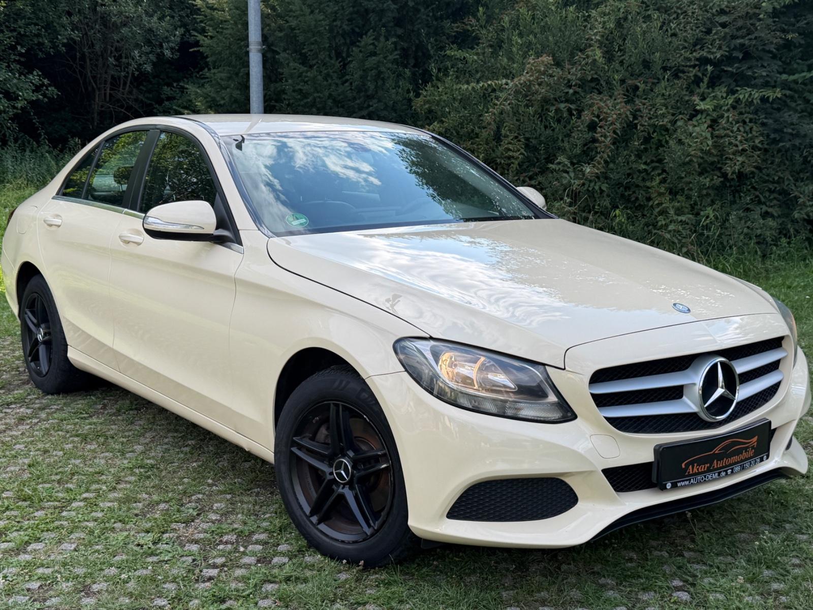 Mercedes-Benz C220d Lim. *Avantgarde *Leder *Navi *Kamera *SHZ