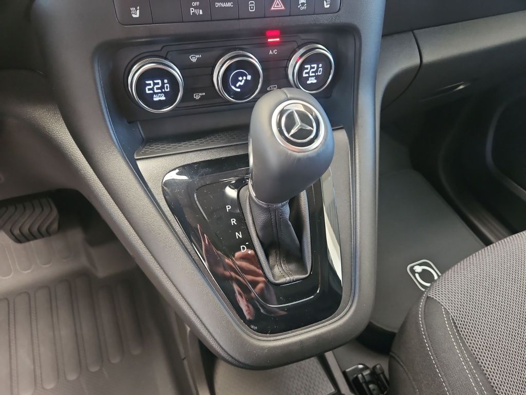 Fahrzeugabbildung Mercedes-Benz eCitan Kasten lang AHK AUT Kam. KlimaA Navi PDC