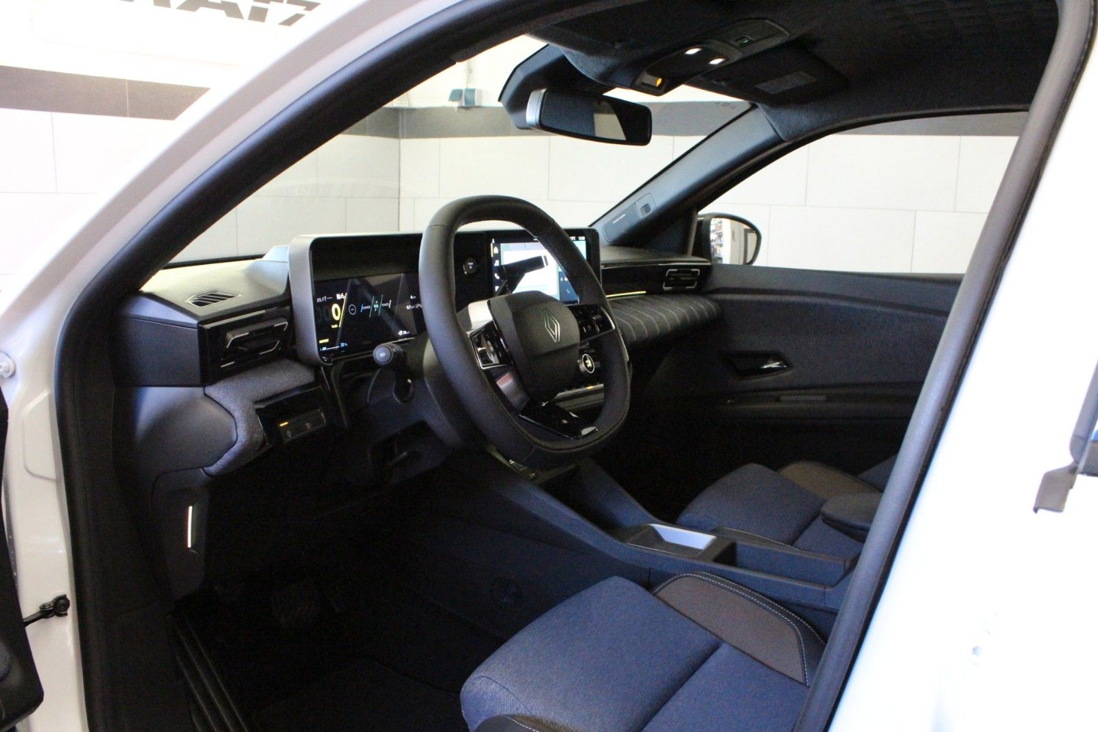 Fahrzeugabbildung Renault R 5 150 Comfort Range Techno  *Vollausstattung*