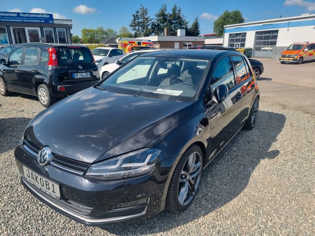 Volkswagen Golf VII Lim. Highline Bi-XENON BT PDC Kamera