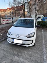 Volkswagen VW up! Unfallfrei, 8Fach bereift, Klima, Garage - VW up! von privat