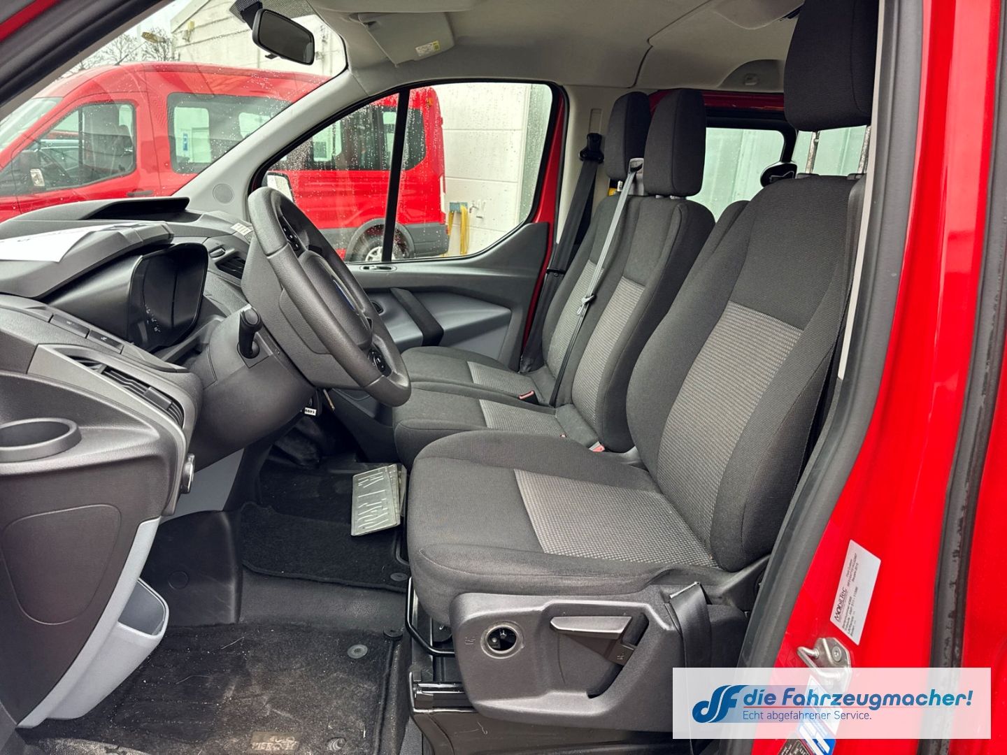 Fahrzeugabbildung Ford Transit Custom Tourneo 300 L1 *1499*EXPORT