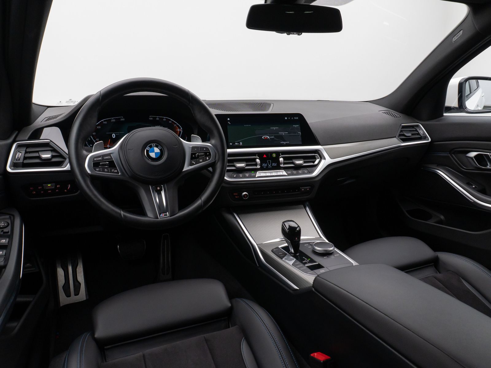 Fahrzeugabbildung BMW 330i xD M Sport Laser DAB Lenkrhzg Komfort Alarm