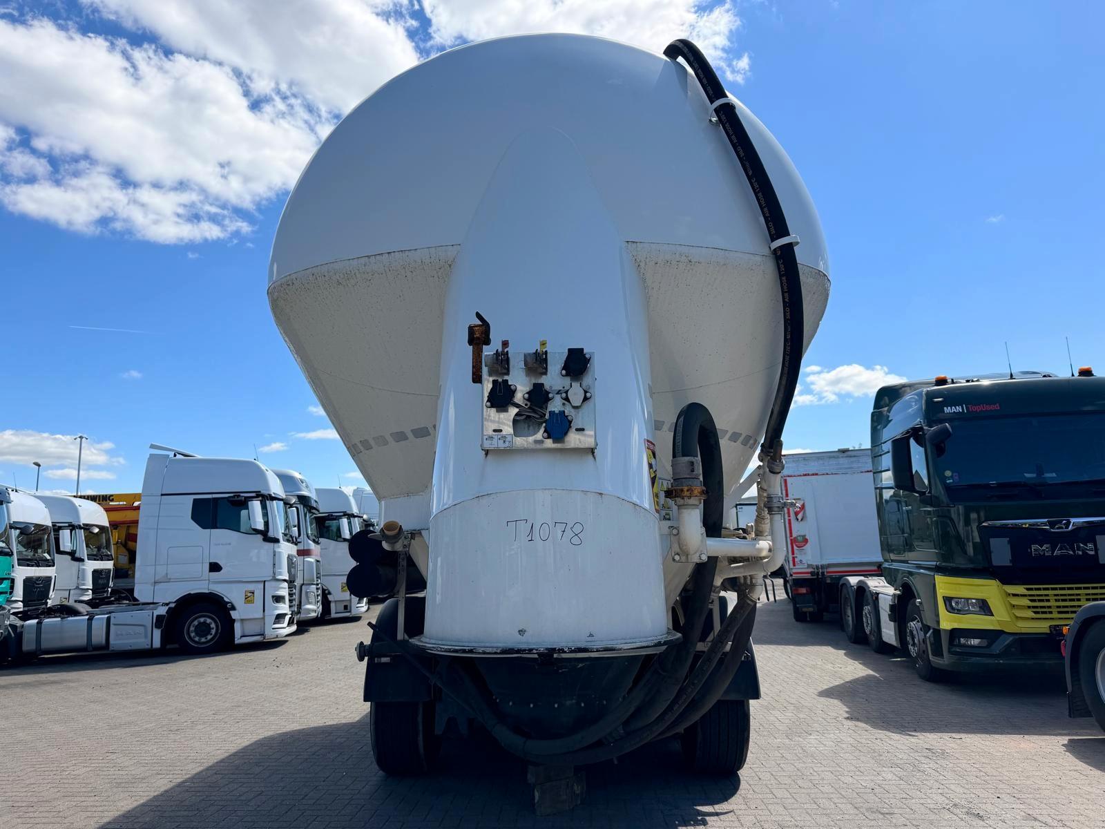 Feldbinder liegender Silo 32,3 3 Achsen 2022