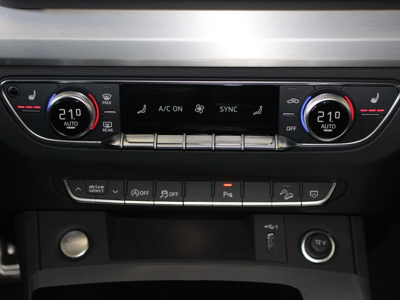 Fahrzeugabbildung Audi Q5 40 TFSI quattro S line AHK/Matrix/ACC