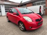 Toyota Yaris Executive 1.3 Automatik*Klimaauto*Ahk*Alu - Toyota Yaris in Kiel