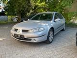 Renault Laguna Emotion 2.0/ Automatik/Tempomat/ TÜV NEU/ - Renault Laguna mit Benzin-Antrieb: Limousine