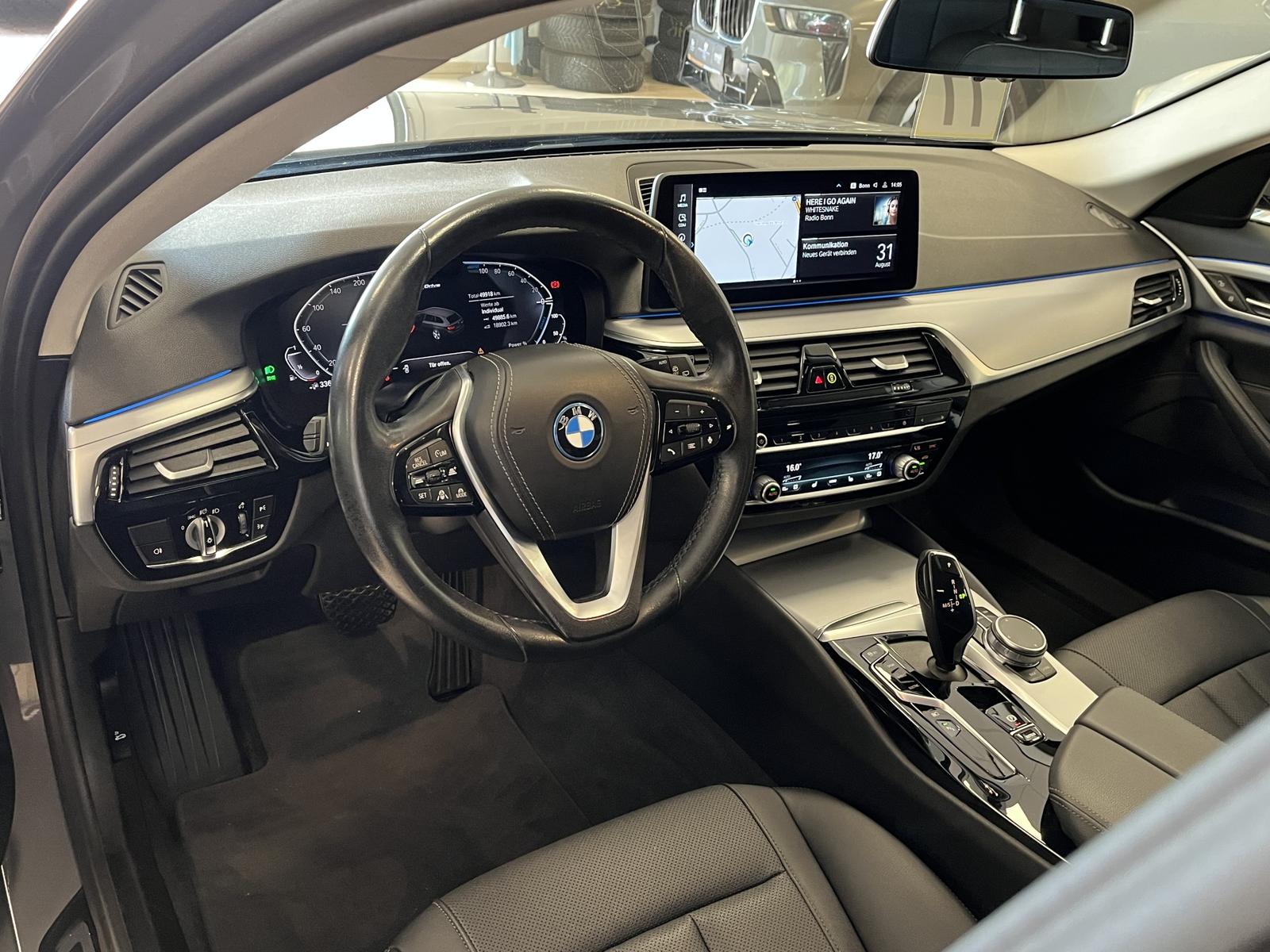 BMW 530 E TOURING 292CH - BUSINESS - LIVE COCKPIT - CHAUFFAGE STATIONNAIRE - 49.916 KMS