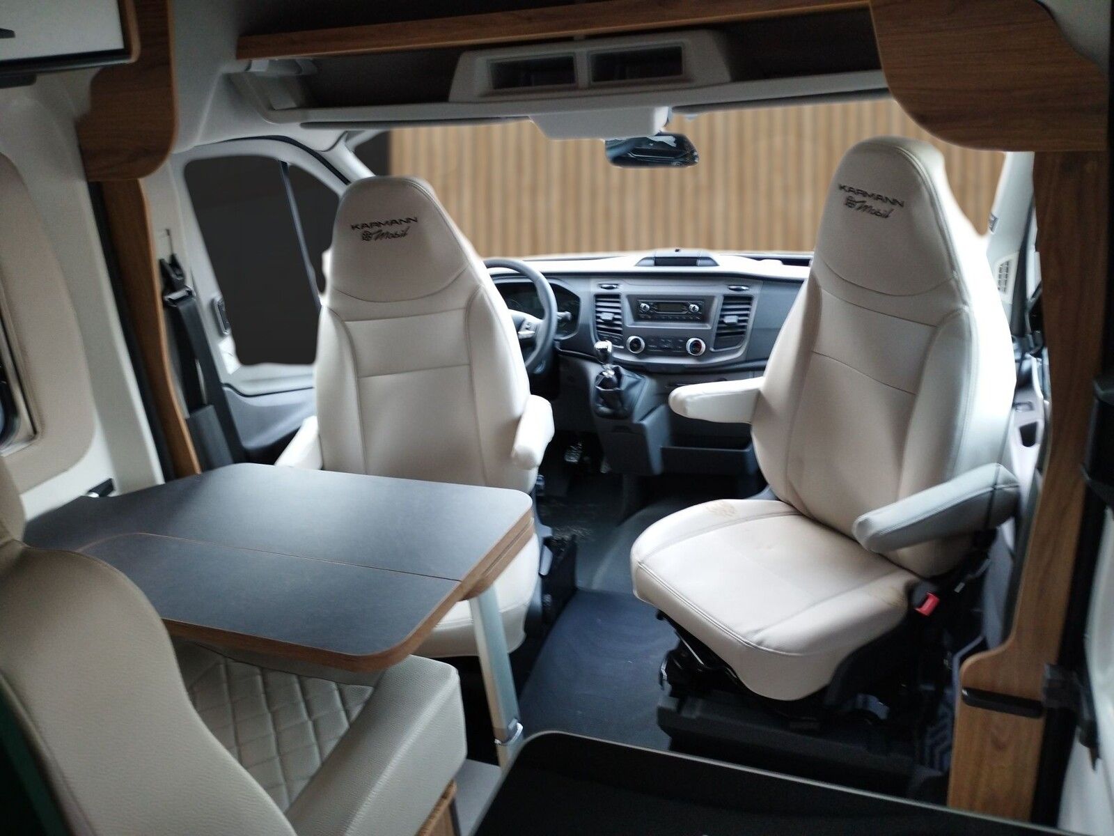 Fahrzeugabbildung Karmann Dexter 4x4 DE 560 AW Allrad 4x4, Rückfahrkamera