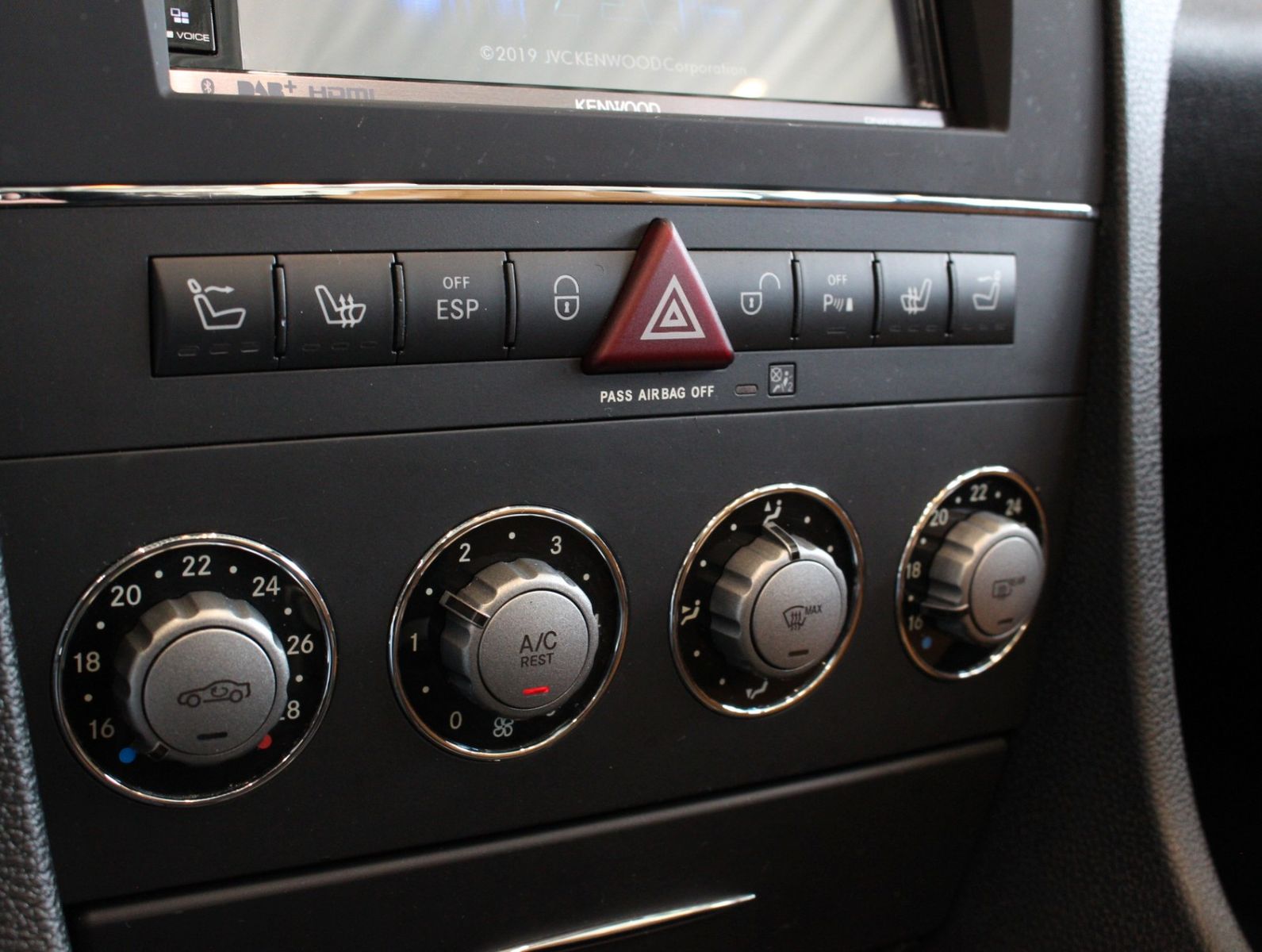 Fahrzeugabbildung Mercedes-Benz SLK 200 *2.Hand*Navi*Parktronic*Sitzheizung