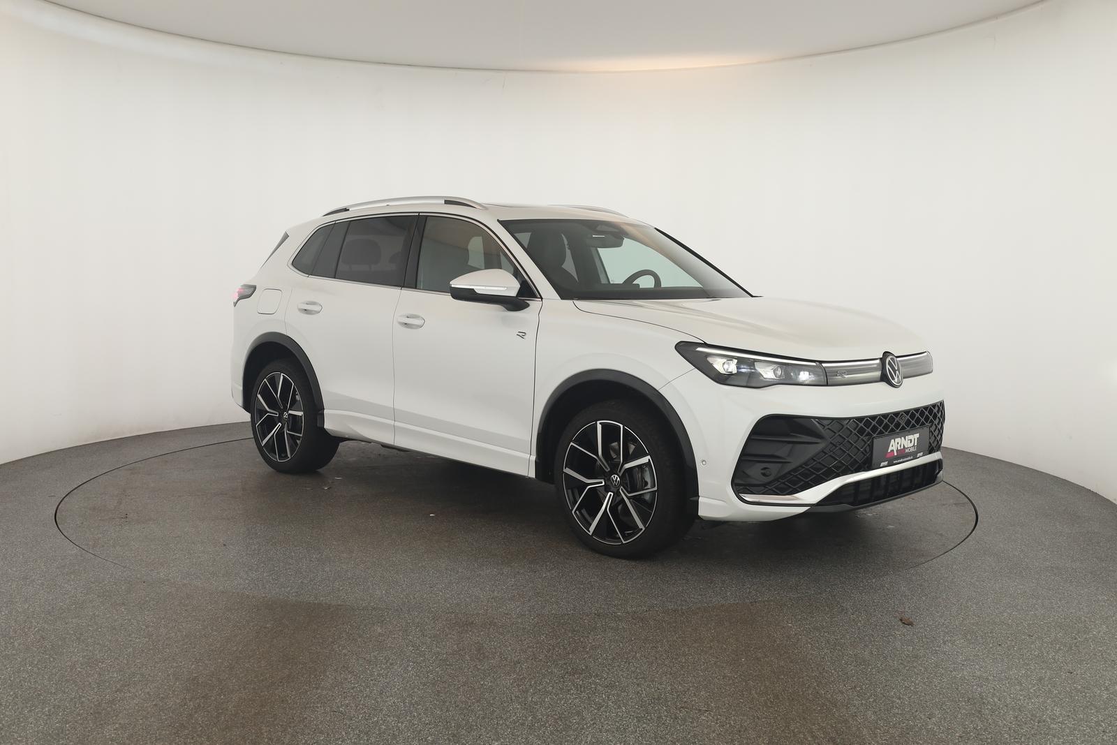 Volkswagen Tiguan 2.0 TDI 4M DSG R-Line Leder Pano Navi 360