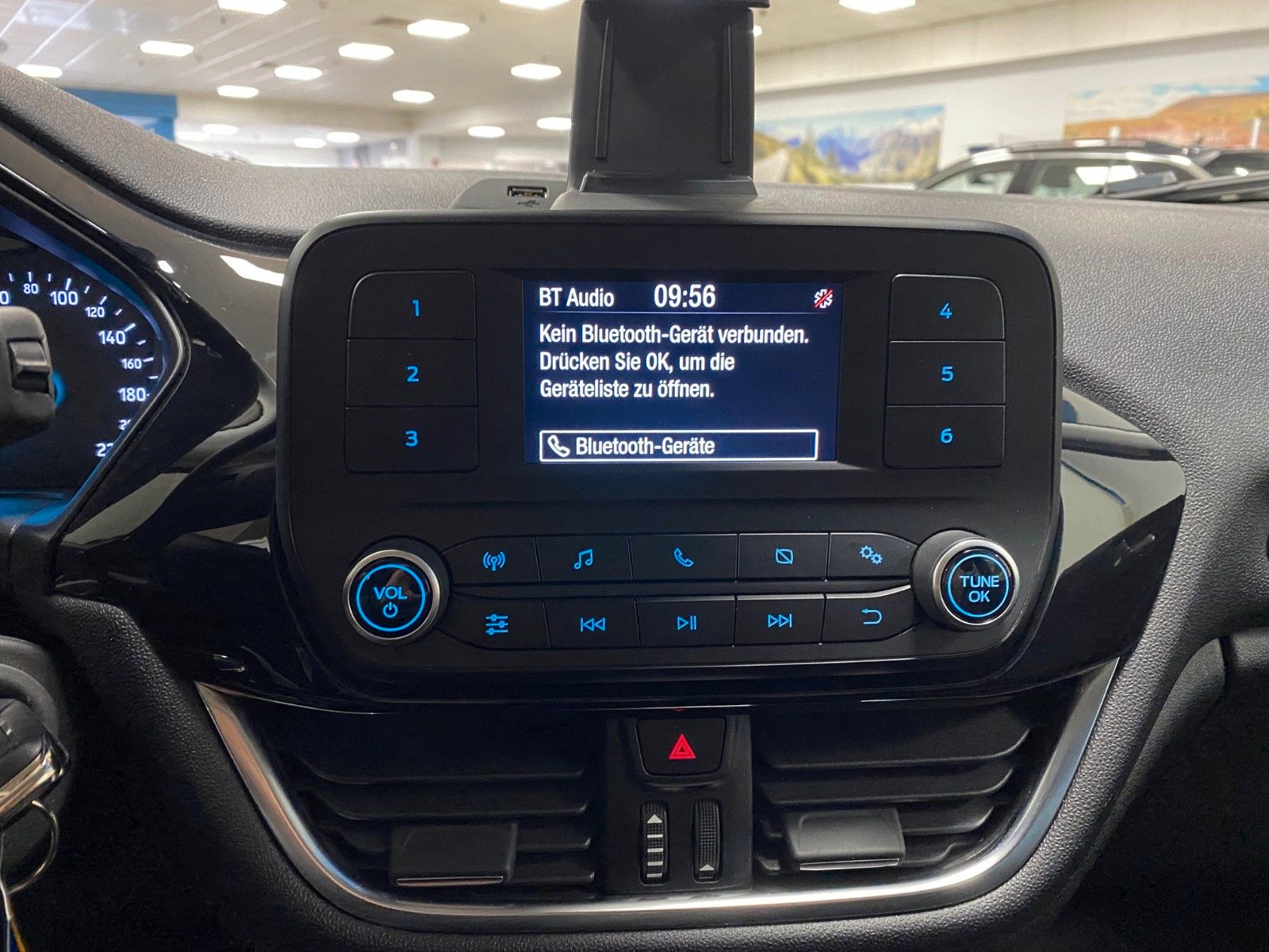 Fahrzeugabbildung Ford Fiesta 1,1 Trend+BLUETOOTH+SITZHEIZUNG+ALLWETTER