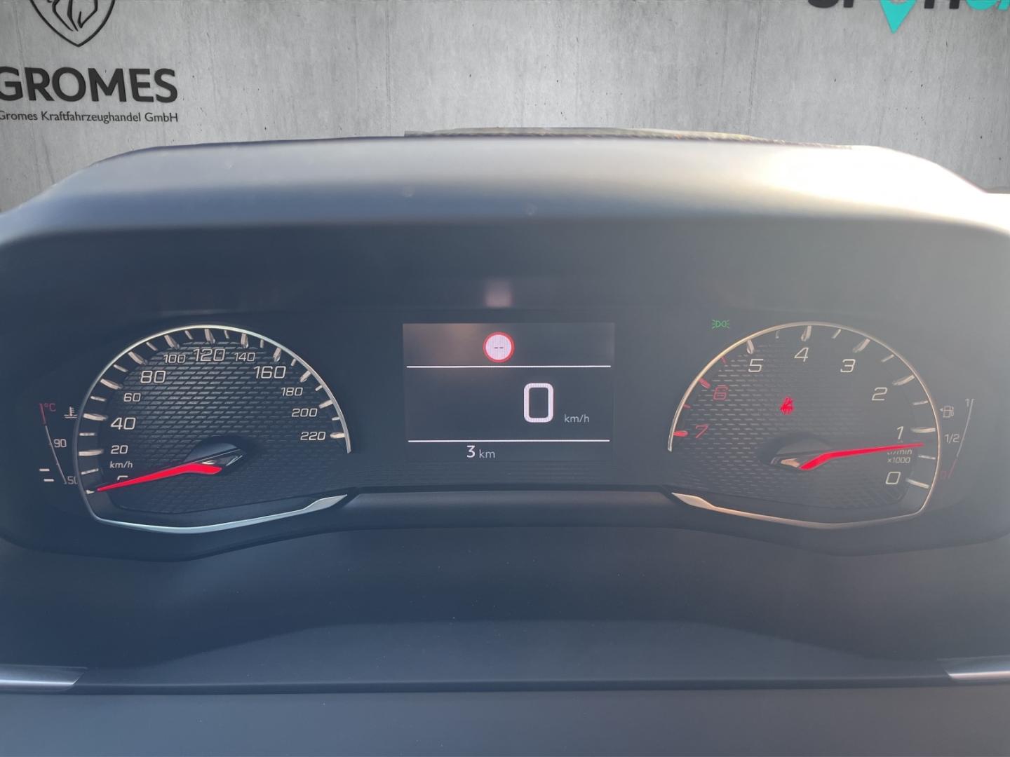Peugeot 2008 Style Navi LED SHZ DAB Apple CarPlay Androi