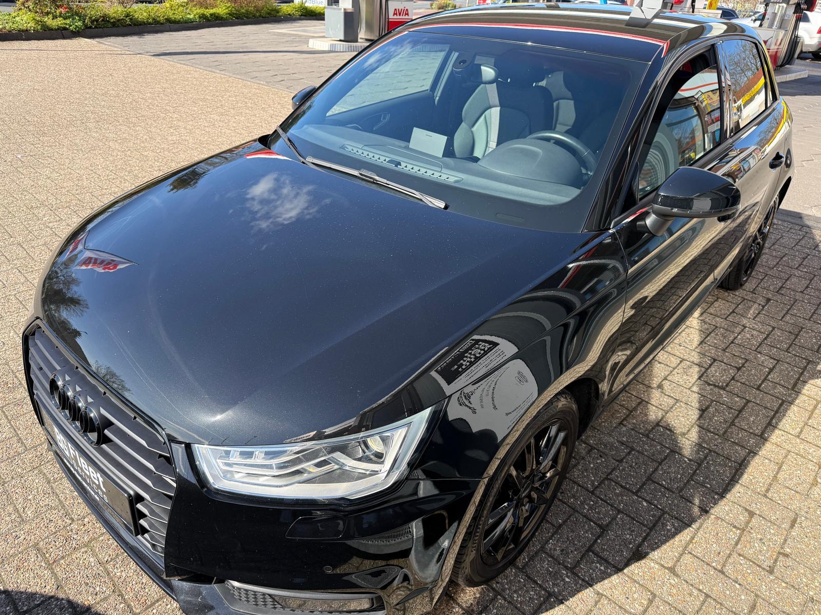 Audi A1 Sport  Automatik  Navi Leder Xenon Sitzh MFL