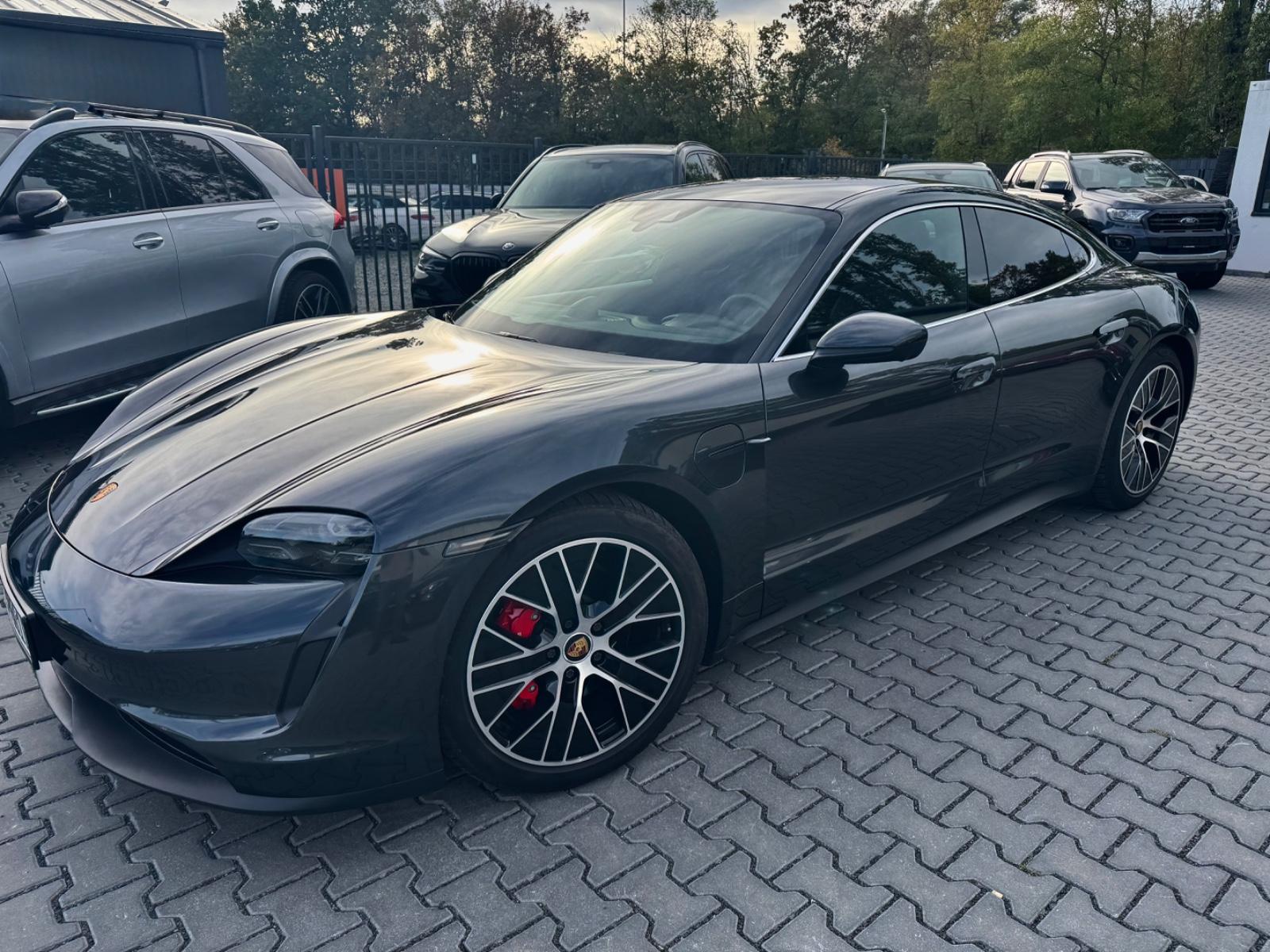 Porsche Taycan 4 S Perf.Plus SportChrono BOSE PANO LEDER