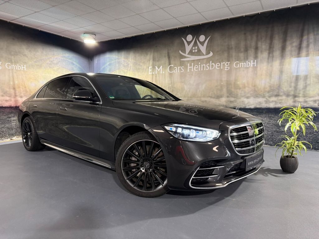 Image of Mercedes-Benz S 580