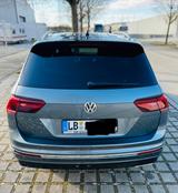 Volkswagen Tiguan Allspace 2.0 TDI SCR DSG R-Line Panorama - VW Tiguan Allspace Gebrauchtwagen in Stuttgart