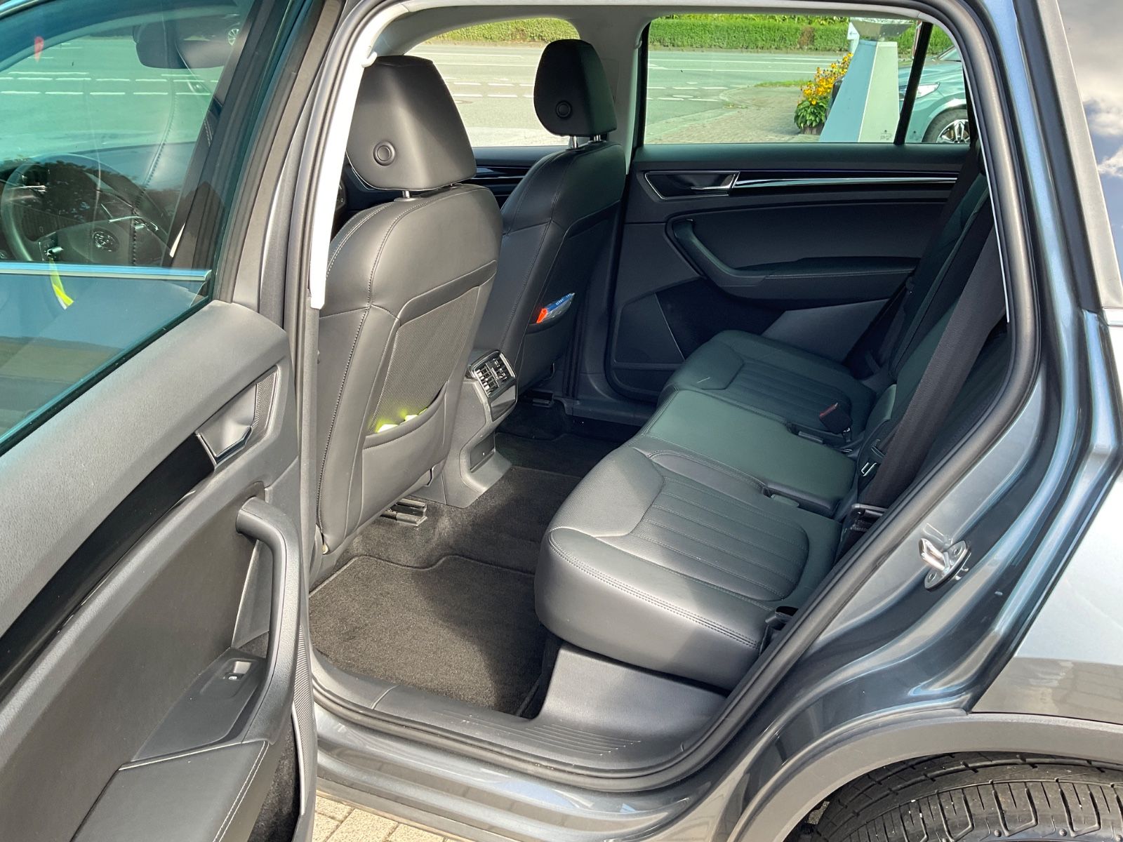 Fahrzeugabbildung SKODA Kodiaq 2.0 TDI DSG 4x4 L&K,AHK,360°Kamera
