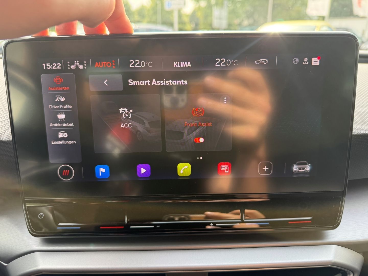 Fahrzeugabbildung SEAT Leon Sportstourer1.5eTSI FR  AHK LED Carplay Nav