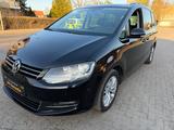Volkswagen Sharan Highline Pano Autom. Leder Standhz. AHK - VW Sharan Gebrauchtwagen in Berlin