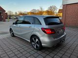 Mercedes-Benz B220d DCT Urban*Selbstpark*Tüvneu*Kam*AHK*Appcar - silberne Mercedes-Benz B 220