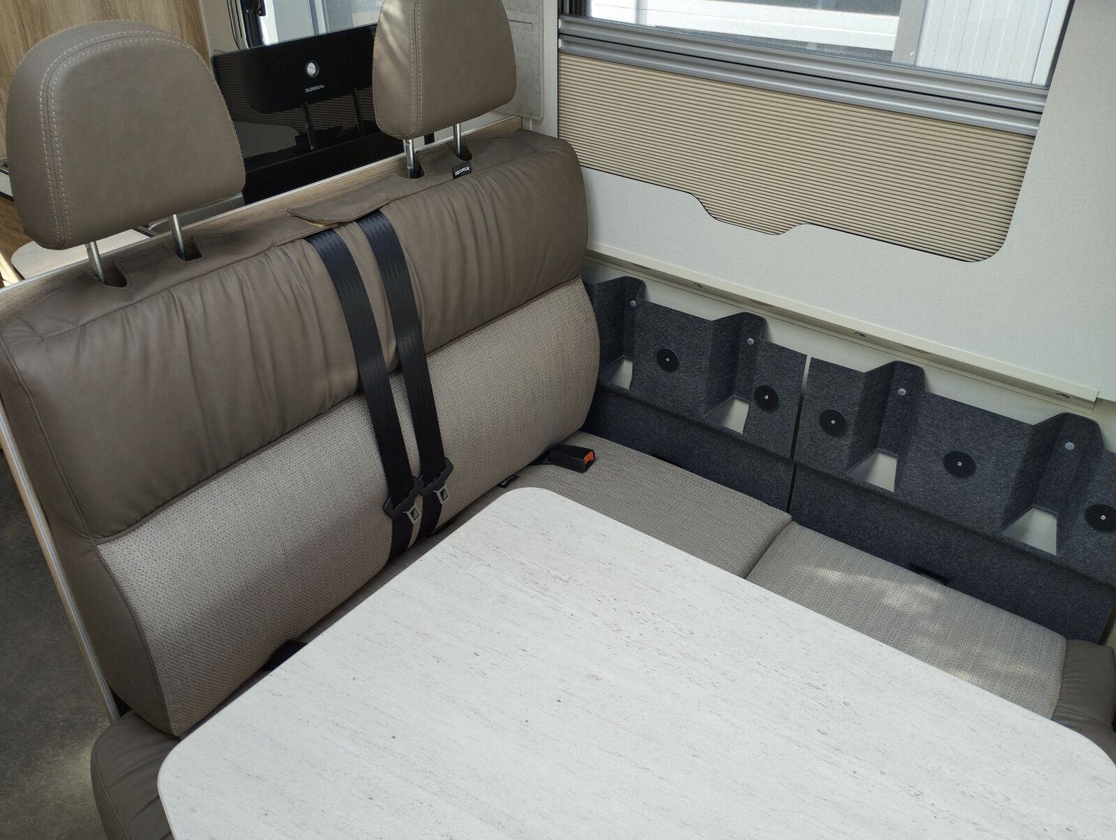 Fahrzeugabbildung Eura Mobil Profila T PT 695 EB Automatik, Mondial Pakete