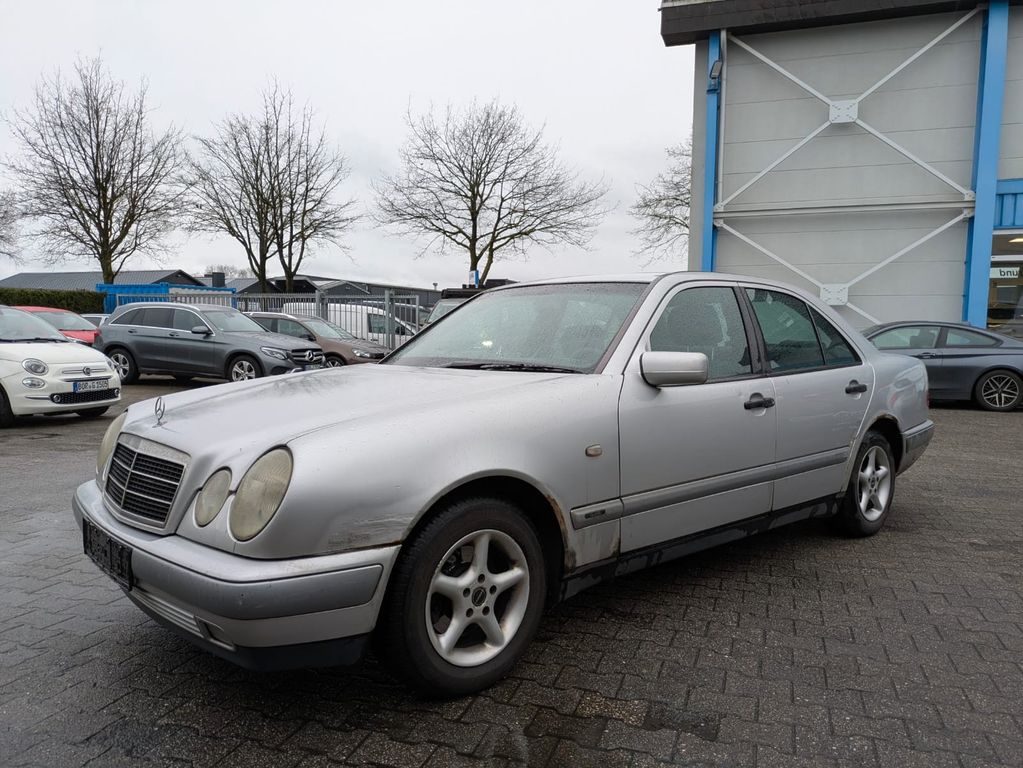 Angebot ansehen Mercedes-Benz E 200