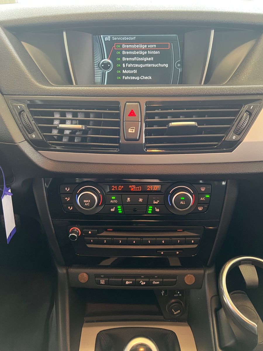 Fahrzeugabbildung BMW X1 18 d xDrive *LED/XENON*NAVI*MEMORY*