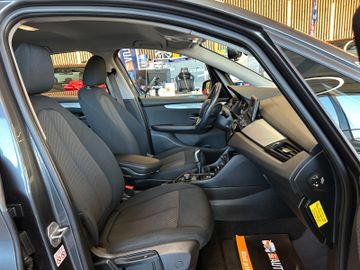 MYAUTOCENTER – Gebraucht- und Jahreswagen mit Werkstattservice in Pfaffenhofen BMW 218 *SERVICE NEU*TÜV 1227*TEMPO*2-ZONEN*SZHZ*